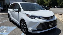 2025 Toyota Sienna Platinum 7-Passenger