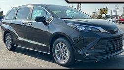 2026 Toyota Sienna XLE 8-Passenger