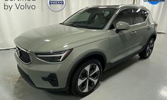2024 Volvo XC40 B5 Plus Bright Theme