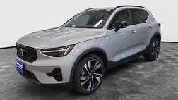 2023 Volvo XC40 B5 Ultimate Dark Theme