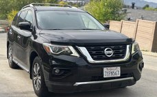 2017 Nissan Pathfinder SL