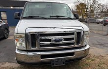2010 Ford E-Series E-350 XLT Super Duty Extended Passenger Van