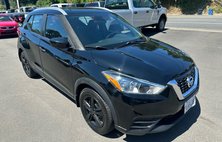 2019 Nissan Kicks S