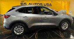 2022 Ford Escape Hybrid SE