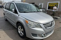 2011 Volkswagen Routan SE