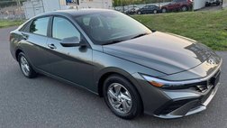 2025 Hyundai Elantra SE