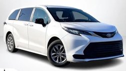2024 Toyota Sienna LE 8-Passenger