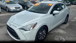 2019 Toyota Yaris XLE