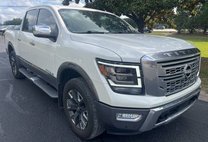 2023 Nissan Titan Platinum Reserve