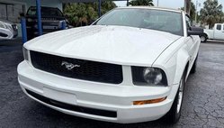 2006 Ford Mustang V6 Deluxe