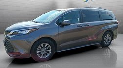 2021 Toyota Sienna LE 8-Passenger