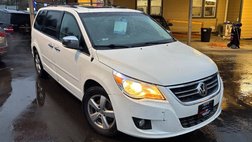 2010 Volkswagen Routan SEL Premium