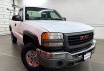 2005 GMC Sierra 2500HD Base
