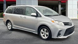 2018 Toyota Sienna LE