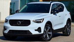 2026 Volvo XC40 B5 Plus