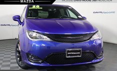 2020 Chrysler Pacifica Touring