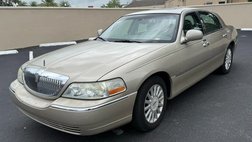 2005 Lincoln Town Car Signature Limited