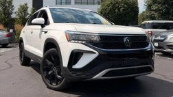 2022 Volkswagen Taos SE 4Motion
