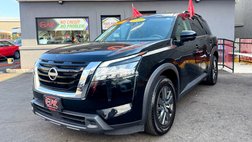 2022 Nissan Pathfinder SV