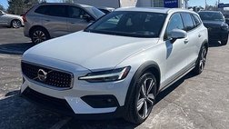 2025 Volvo V60 Cross Country B5 Plus