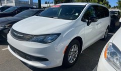 2024 Chrysler Voyager LX