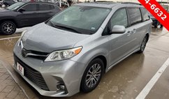 2020 Toyota Sienna XLE 7-Passenger FWD with Auto-Access Seat