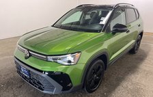 2025 Volkswagen Taos SE Black