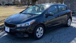 2017 Kia Forte5 LX