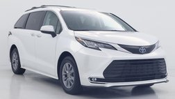 2023 Toyota Sienna XLE