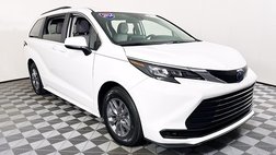 2024 Toyota Sienna LE 8-Passenger