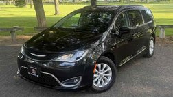 2017 Chrysler Pacifica Touring L FWD
