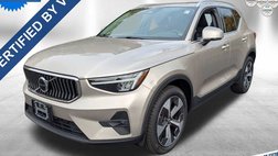 2023 Volvo XC40 B5 Plus Bright Theme