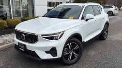 2025 Volvo XC40 B5 Core Bright Theme