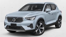2025 Volvo XC40 B5 Ultra Bright Theme