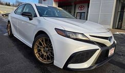 2024 Toyota Camry Hybrid SE Nightshade