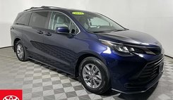 2023 Toyota Sienna LE 8-Passenger