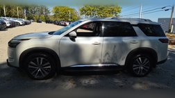 2022 Nissan Pathfinder Platinum
