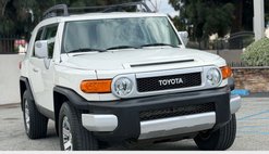 2014 Toyota FJ Cruiser Base