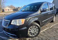 2014 Chrysler Town and Country Touring-L
