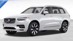 2023 Volvo XC90 Recharge T8 Ultimate Dark Theme