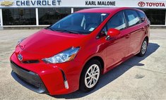 2017 Toyota Prius v Four
