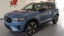 2024 Volvo XC40 B5 Plus Dark Theme