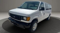 2005 Ford E-Series E-350 Super Duty XL Passenger Van