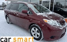 2015 Toyota Sienna LE 7-Passenger Auto Access Seat
