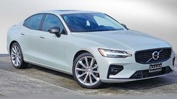 2021 Volvo S60 T5 Momentum