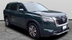 2022 Nissan Pathfinder SL
