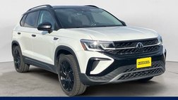2024 Volkswagen Taos SE Black 4Motion