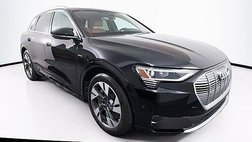 2022 Audi e-tron quattro Premium Plus