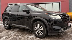 2022 Nissan Pathfinder SL
