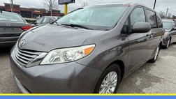 2017 Toyota Sienna XLE 7-Passenger Auto Access Seat